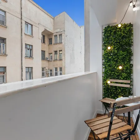 Bellona Studio Apartment Bucharest